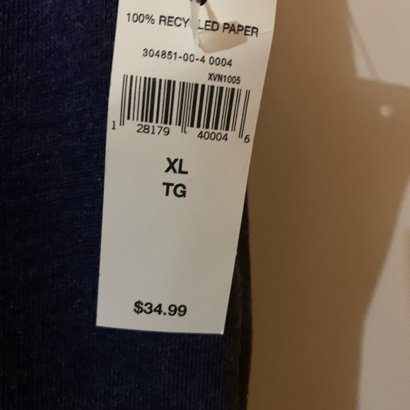 T-Shirt - Picture 2 of 5